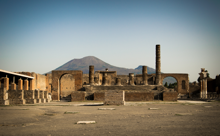 Nuova Luce da Pompei a Roma